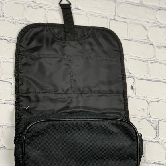 Adidas Toiletries Accesory Bag - Picture 2 of 4